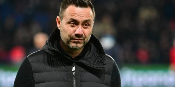 换帅太难了！英媒曝因公开力挺格林伍德，热刺球迷拒绝德泽比尔执教