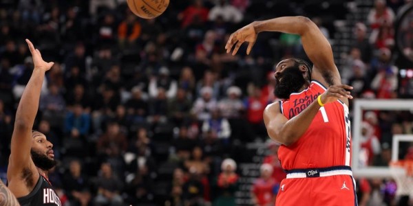 伦登组合轰70+12+11斩死神 快船送火箭“三崩”体验券