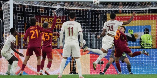 积分榜丨前四名分差仍在2分以内，意甲竞争加剧引发热议