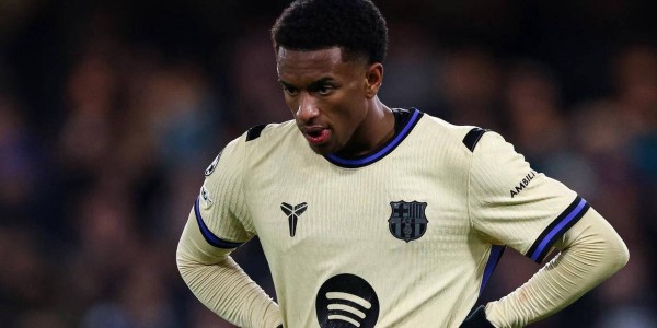 巴萨惨败切尔西！弗里克怒气冲天，更衣室内严厉批评暴露球队深层问题